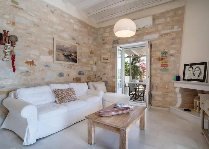 Nena's Cycladic Naxos City